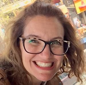 Meet your Posher, Dominique